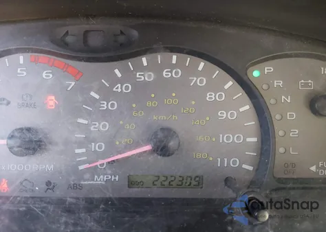 2004 Toyota Sequoia Limited V8 z USA, uszkodzony, nr VIN 5TDZT38AX4S224893